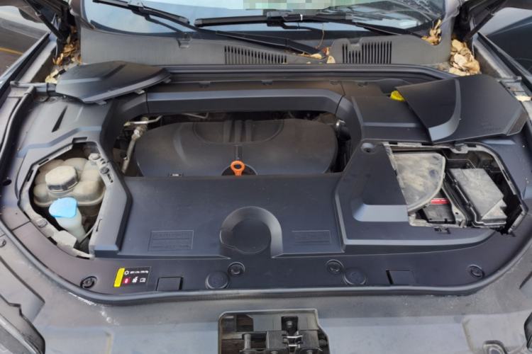 Used Wey VV5 2020 1.5T Two-Wheel Drive Color Pioneer Engine Bay