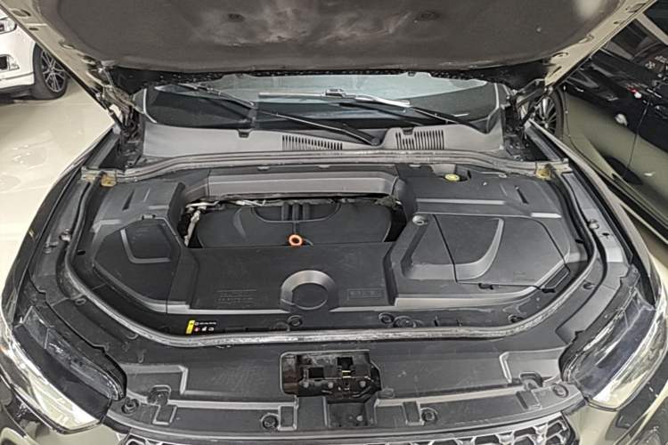 Used Wey VV5 2020 1.5T Two-Wheel Drive Color Pioneer Engine Bay