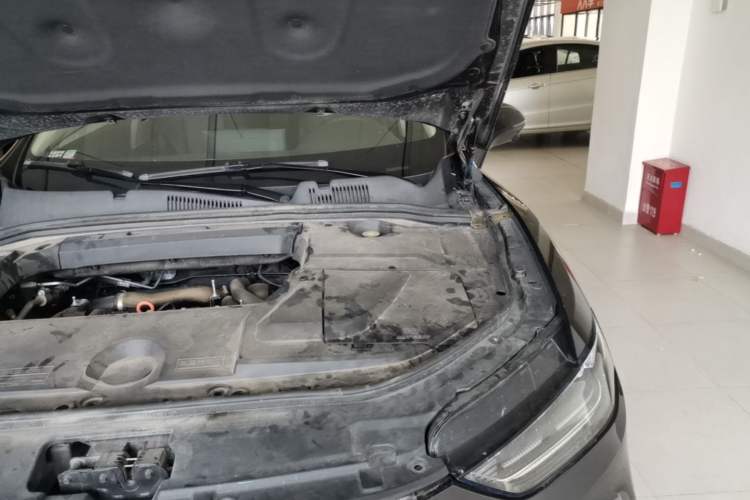 Used Wey VV5 2020 1.5T Two-Wheel Drive Smart Pioneer Engine Bay Left