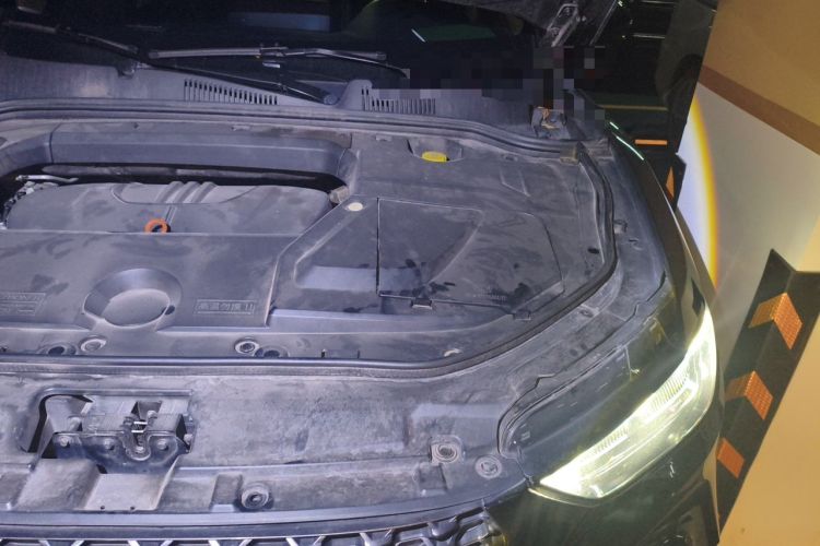 Used Wey VV5 2020 1.5T Two-Wheel Drive Color Pioneer Engine Bay Left