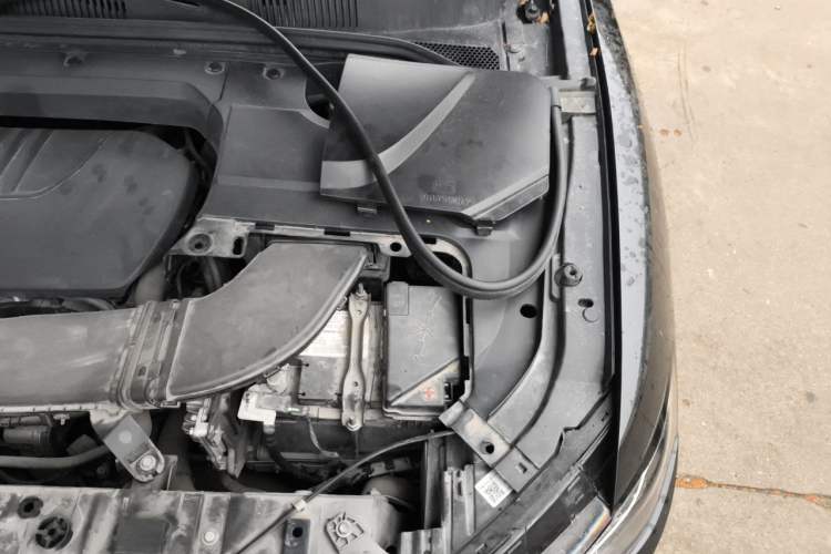 Used Wey VV5 2020 1.5T Two-Wheel Drive Smart Pioneer Engine Bay Left