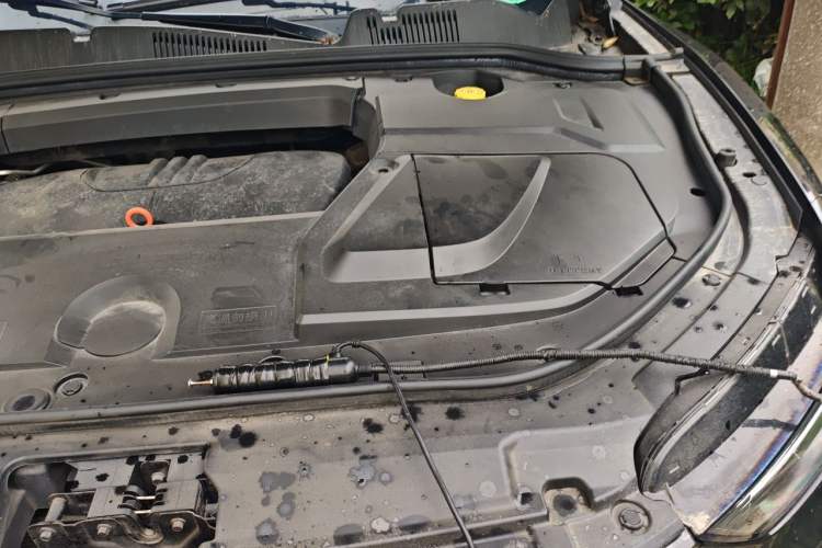 Used Wey VV5 2020 1.5T Two-Wheel Drive Smart Pioneer Engine Bay Left