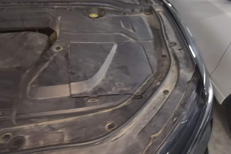 Used Wey VV5 2020 1.5T Two-Wheel Drive Smart Pioneer Engine Bay Left
