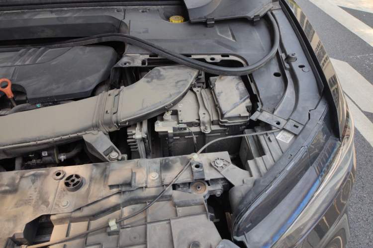 Used Wey VV5 2020 1.5T Two-Wheel Drive Smart Pioneer Engine Bay Left