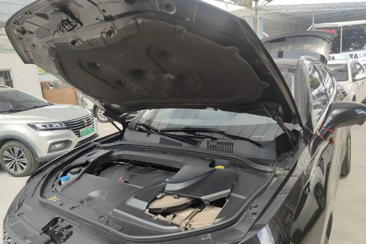 Used Wey VV5 2020 1.5T Two-Wheel Drive Color Pioneer Engine Bay