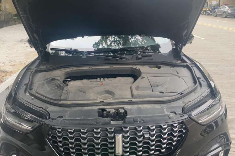 Used Wey VV5 2020 1.5T Two-Wheel Drive Color Pioneer Engine Bay
