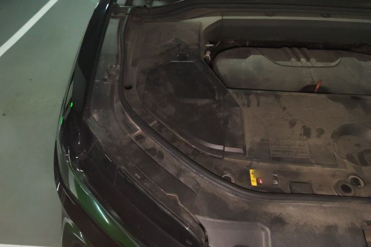 Used Wey VV5 2020 1.5T Two-Wheel Drive Color Pioneer Engine Bay Right