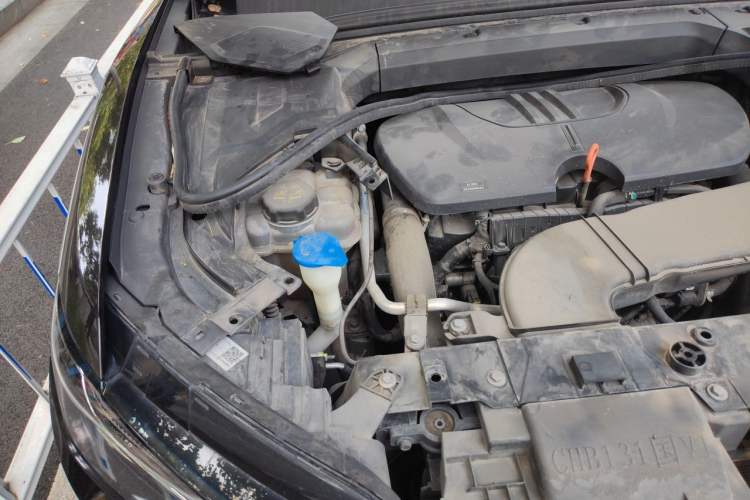 Used Wey VV5 2020 1.5T Two-Wheel Drive Smart Pioneer Engine Bay Right