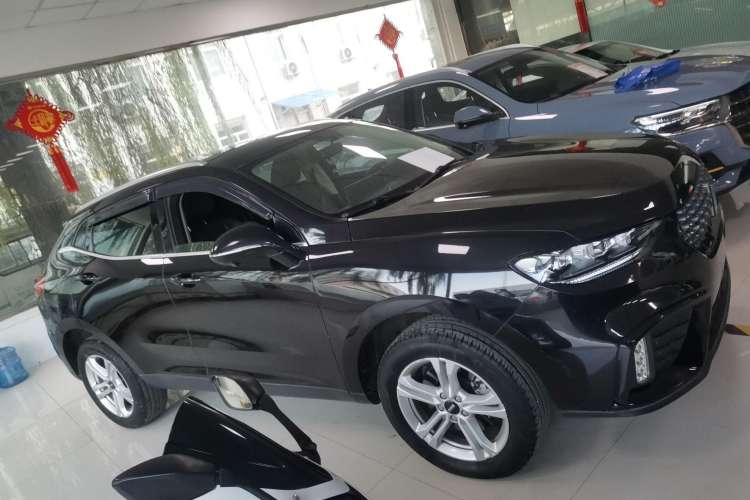 Used Wey VV5 2020 1.5T Two-Wheel Drive Color Pioneer Exterior 2