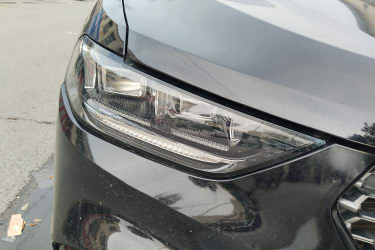 Used Wey VV5 2020 1.5T Two-Wheel Drive Smart Pioneer Exterior 6