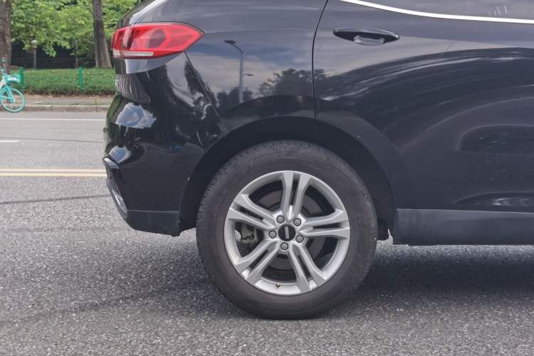Used Wey VV5 2020 1.5T Two-Wheel Drive Color Pioneer Exterior 8