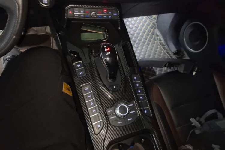 Used Wey VV5 2020 1.5T Two-Wheel Drive Smart Pioneer Gear Lever