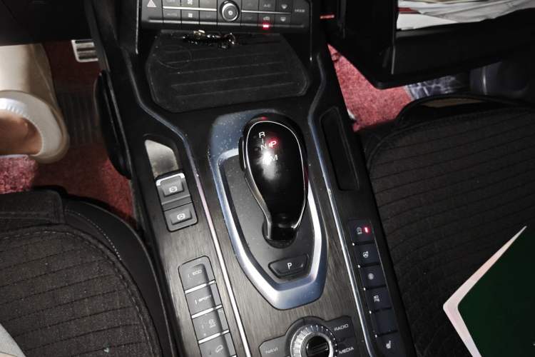 Used Wey VV5 2020 1.5T Two-Wheel Drive Smart Pioneer Gear Lever