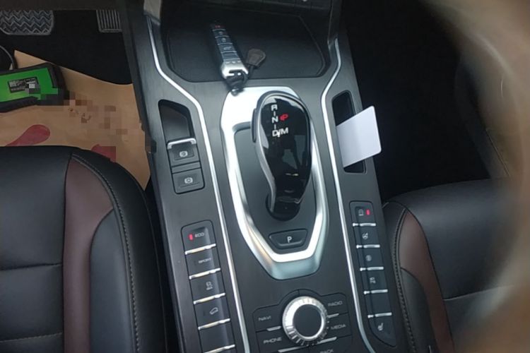 Used Wey VV5 2020 1.5T Two-Wheel Drive Smart Pioneer Gear Lever