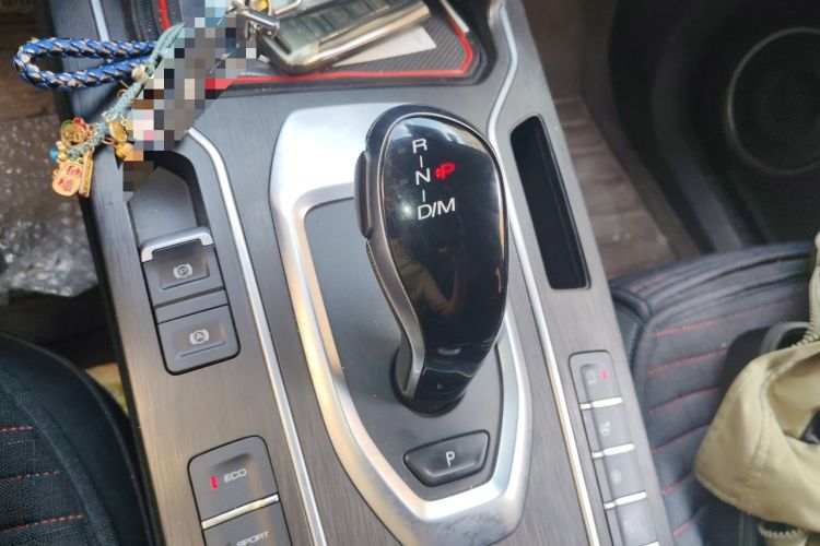 Used Wey VV5 2020 1.5T Two-Wheel Drive Smart Pioneer Gear Lever