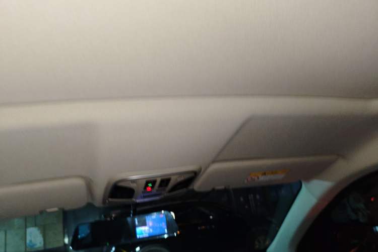 Used Wey VV5 2020 1.5T Two-Wheel Drive Color Pioneer Headliner