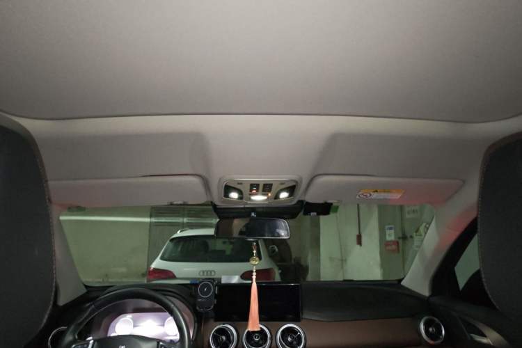 Used Wey VV5 2020 1.5T Two-Wheel Drive Smart Pioneer Headliner