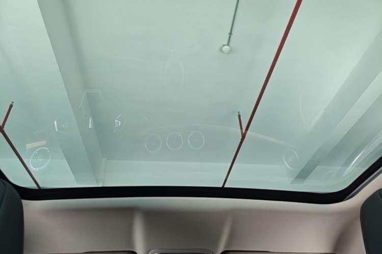 Used Wey VV5 2020 1.5T Two-Wheel Drive Smart Pioneer Headliner