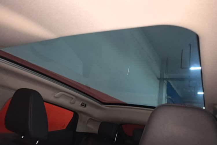 Used Wey VV5 2020 1.5T Two-Wheel Drive Smart Pioneer Headliner