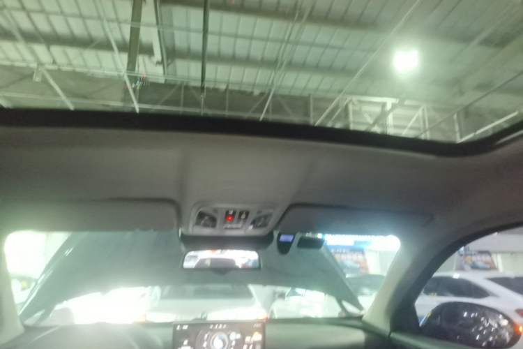 Used Wey VV5 2020 1.5T Two-Wheel Drive Smart Pioneer Headliner