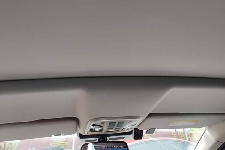 Used Wey VV5 2020 1.5T Two-Wheel Drive Smart Pioneer Headliner