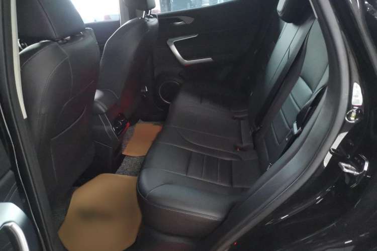 Used Wey VV5 2020 1.5T Two-Wheel Drive Color Pioneer Interior 1