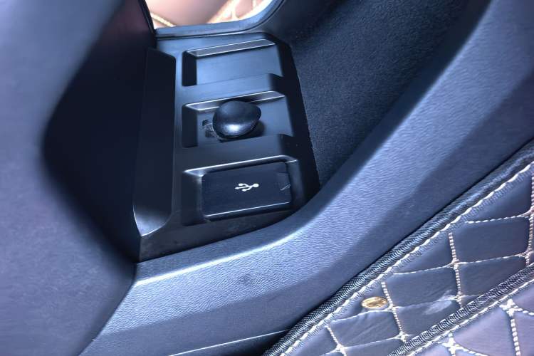 Used Wey VV5 2020 1.5T Two-Wheel Drive Smart Pioneer Interior 14
