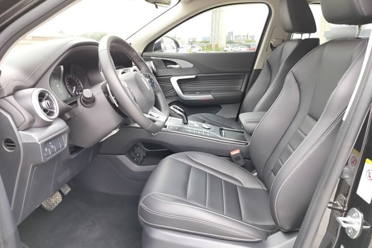Used Wey VV5 2020 1.5T Two-Wheel Drive Color Pioneer Interior 2