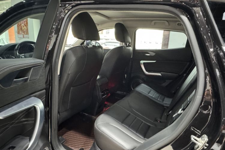 Used Wey VV5 2020 1.5T Two-Wheel Drive Color Pioneer Interior 2