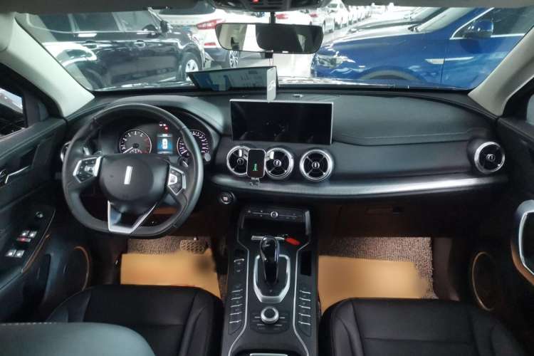 Used Wey VV5 2020 1.5T Two-Wheel Drive Color Pioneer Interior 3