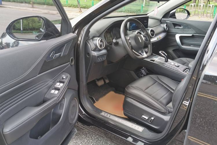 Used Wey VV5 2020 1.5T Two-Wheel Drive Color Pioneer Interior 3