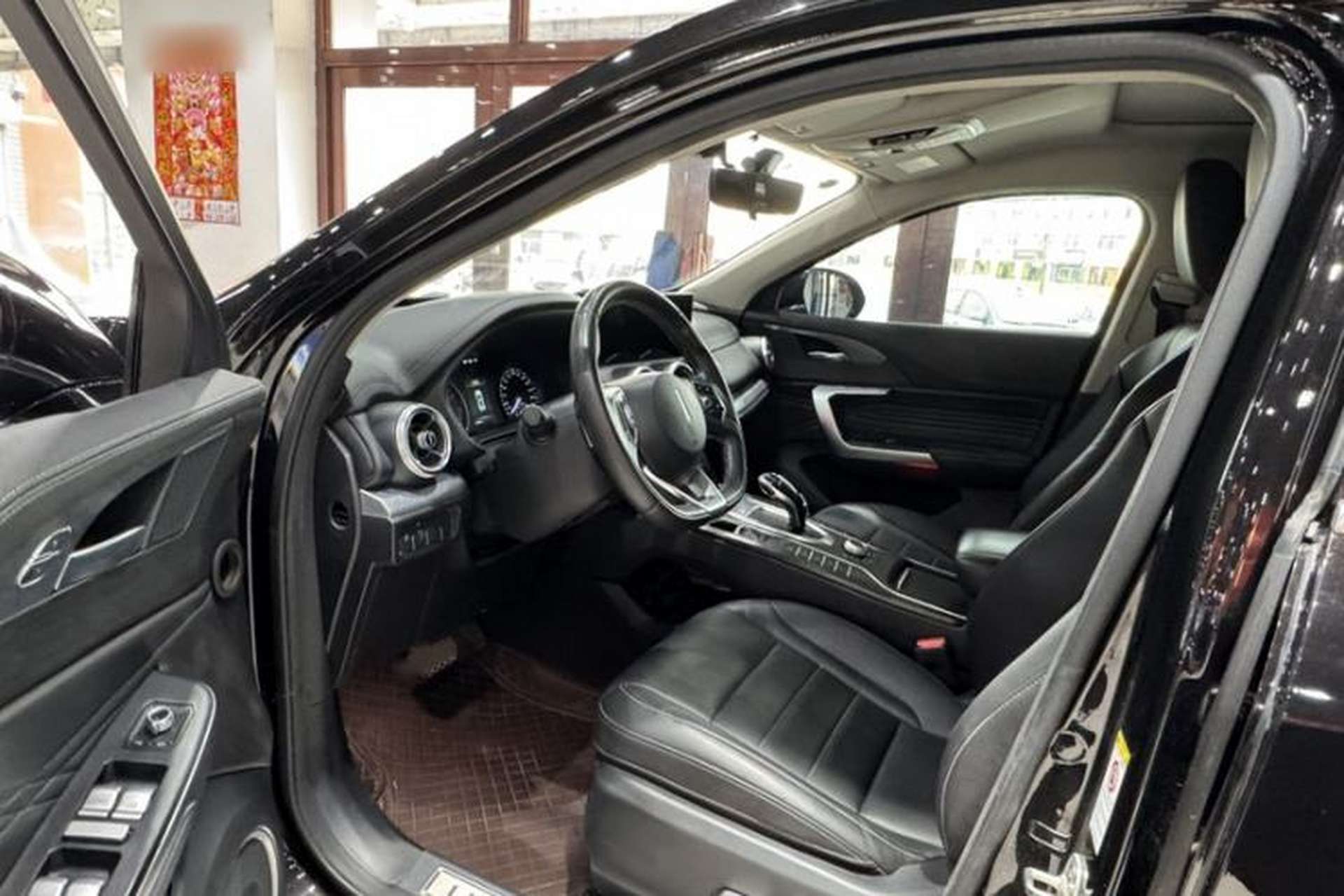 Used Wey VV5 2020 1.5T Two-Wheel Drive Color Pioneer Interior 3