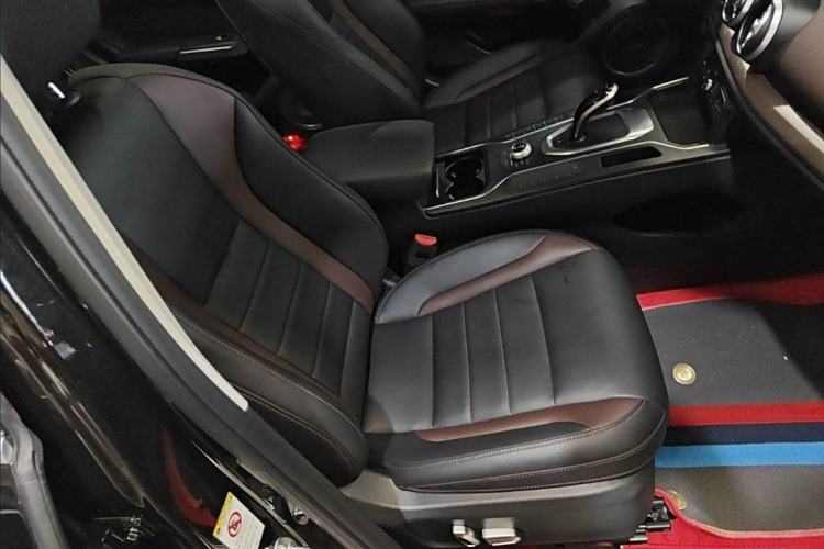 Used Wey VV5 2020 1.5T Two-Wheel Drive Smart Pioneer Interior 4
