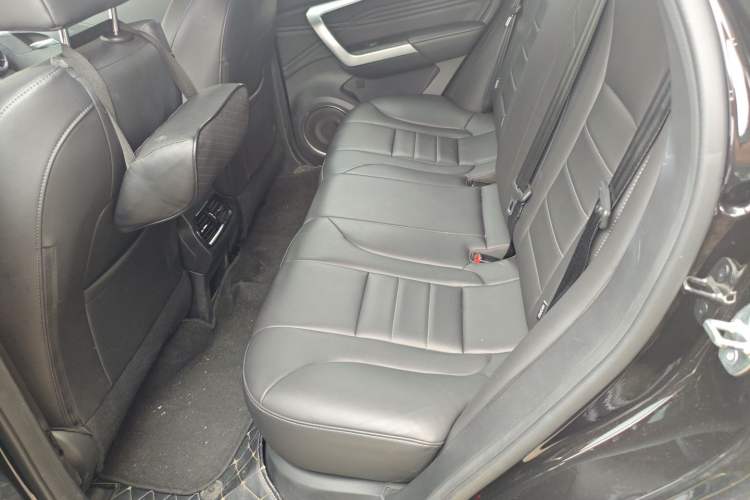 Used Wey VV5 2020 1.5T Two-Wheel Drive Color Pioneer Interior 4