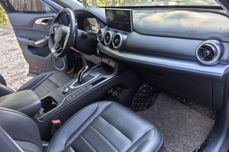 Used Wey VV5 2020 1.5T Two-Wheel Drive Smart Pioneer Interior 4