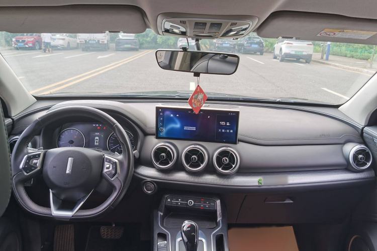 Used Wey VV5 2020 1.5T Two-Wheel Drive Color Pioneer Interior 6