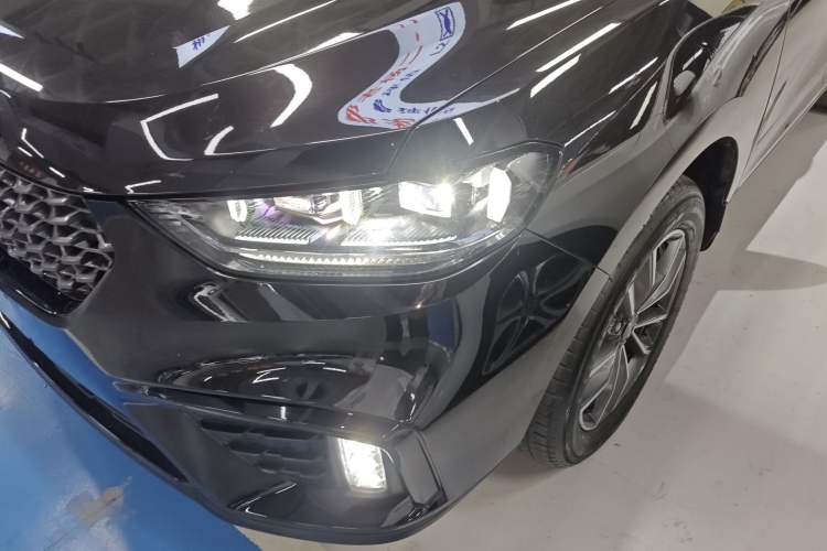 Used Wey VV5 2020 1.5T Two-Wheel Drive Smart Pioneer Left Front Headlight