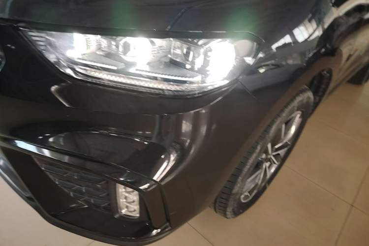Used Wey VV5 2020 1.5T Two-Wheel Drive Smart Pioneer Left Front Headlight