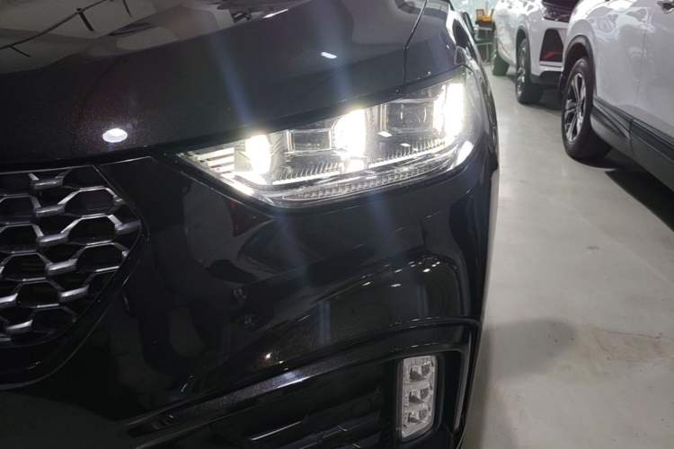 Used Wey VV5 2020 1.5T Two-Wheel Drive Smart Pioneer Left Front Headlight