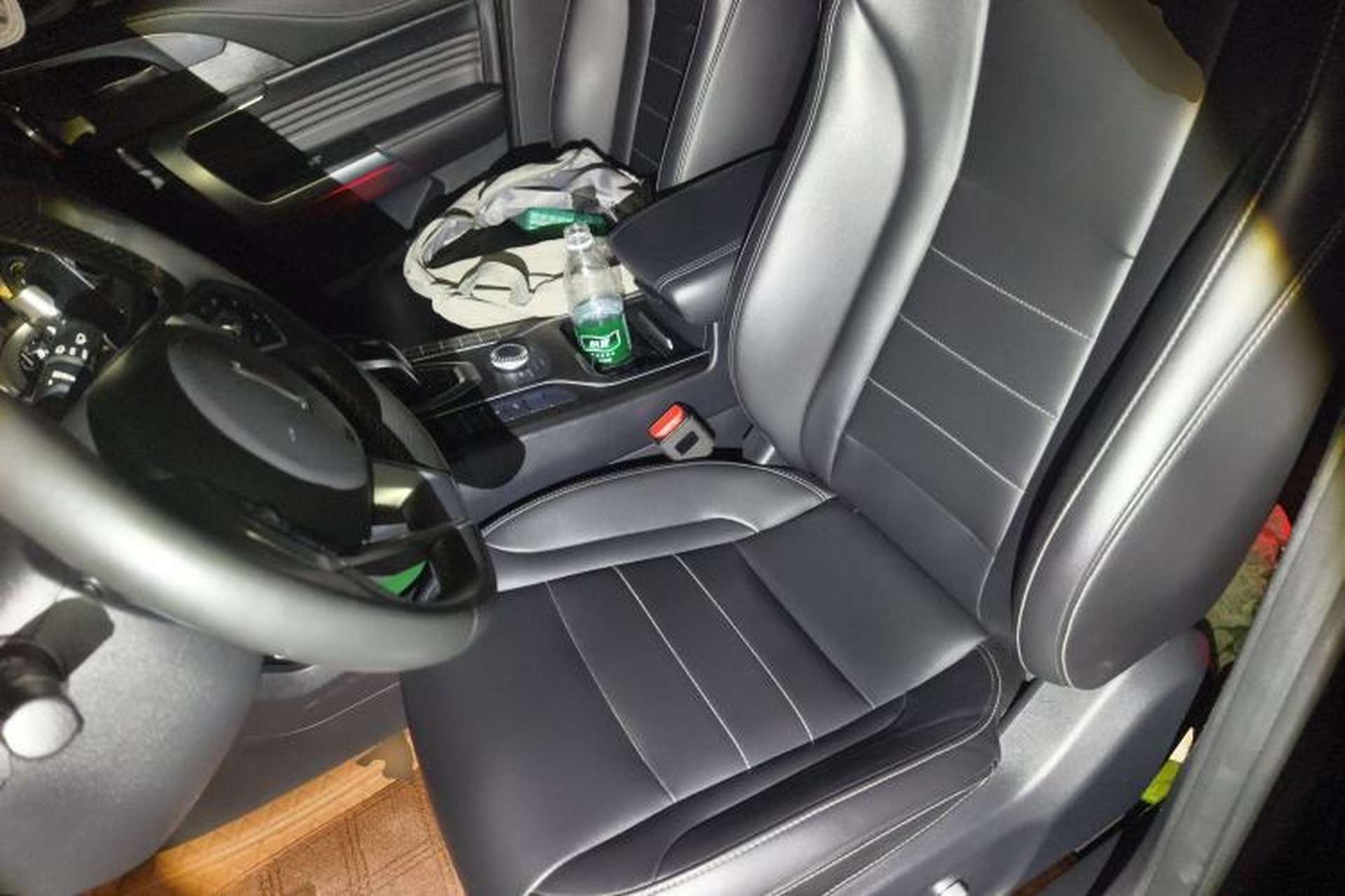Used Wey VV5 2020 1.5T Two-Wheel Drive Color Pioneer Left Front Seat
