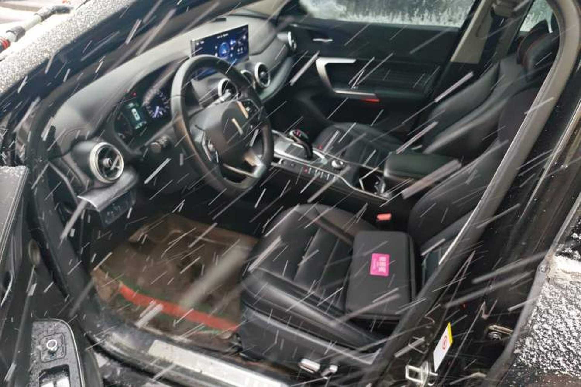 Used Wey VV5 2020 1.5T Two-Wheel Drive Color Pioneer Left Front Seat