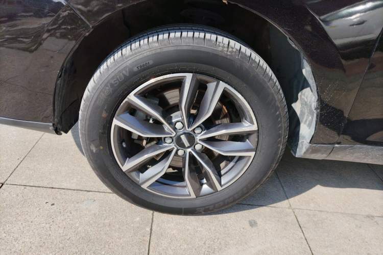 Used Wey VV5 2020 1.5T Two-Wheel Drive Color Pioneer Left Front Wheel Hub
