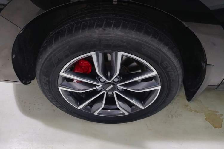 Used Wey VV5 2020 1.5T Two-Wheel Drive Smart Pioneer Left Front Wheel Hub