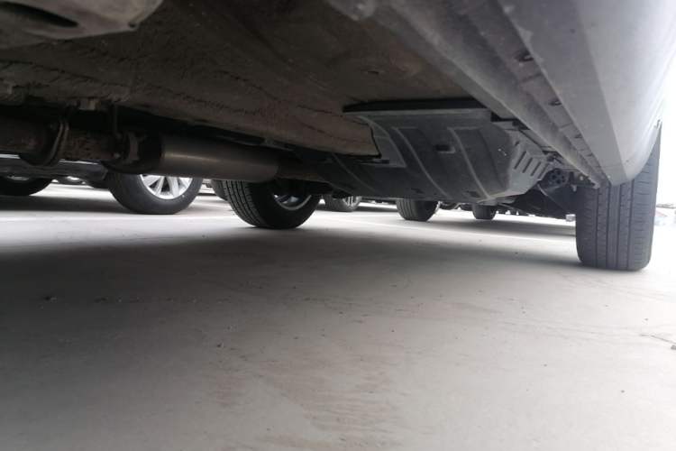 Used Wey VV5 2020 1.5T Two-Wheel Drive Smart Pioneer Left Side Sill