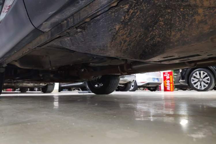 Used Wey VV5 2020 1.5T Two-Wheel Drive Smart Pioneer Left Side Sill