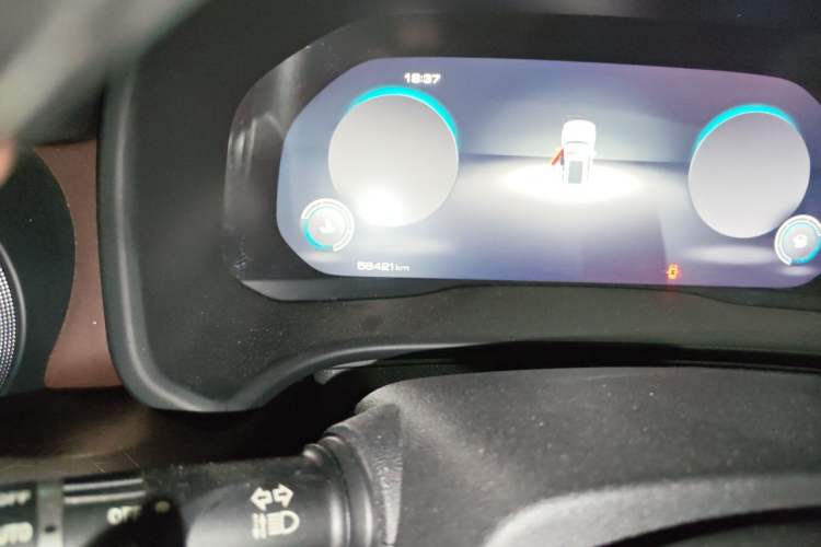 Used Wey VV5 2020 1.5T Two-Wheel Drive Smart Pioneer Odometer Close Up