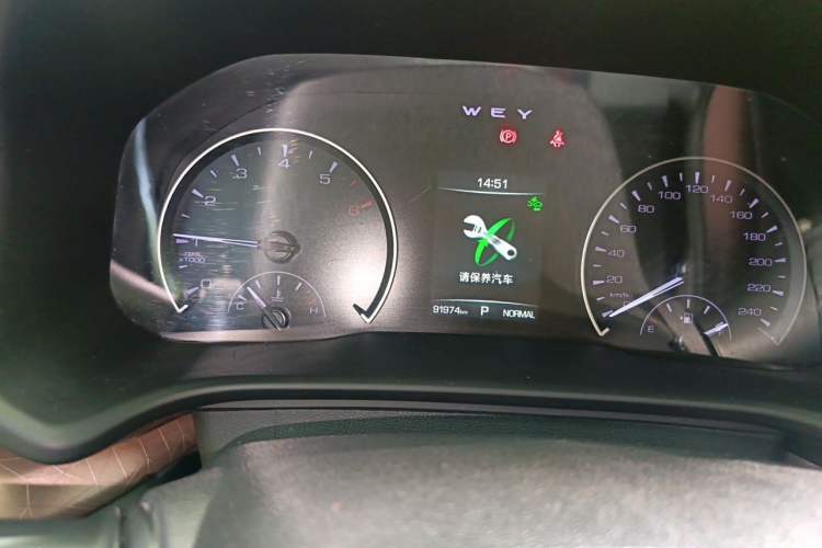 Used Wey VV5 2020 1.5T Two-Wheel Drive Color Pioneer Odometer Close Up