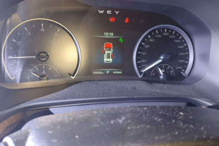 Used Wey VV5 2020 1.5T Two-Wheel Drive Color Pioneer Odometer Close Up
