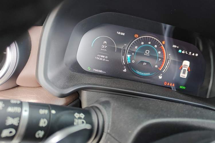 Used Wey VV5 2020 1.5T Two-Wheel Drive Smart Pioneer Odometer Close Up