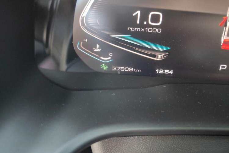 Used Wey VV5 2020 1.5T Two-Wheel Drive Smart Pioneer Odometer Close Up